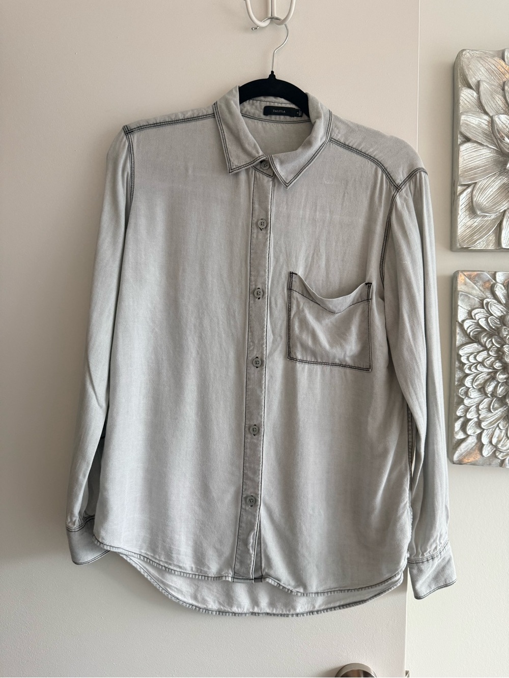 TALULA (ARITZIA) Chambray Button Down Shirt